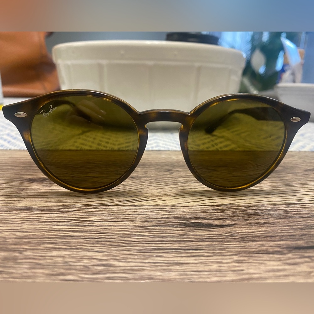 RAY BAN Polished Light Havana RB2180